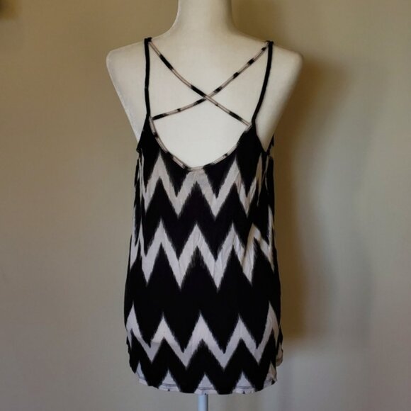 H&M Tank - Picture 3 of 5